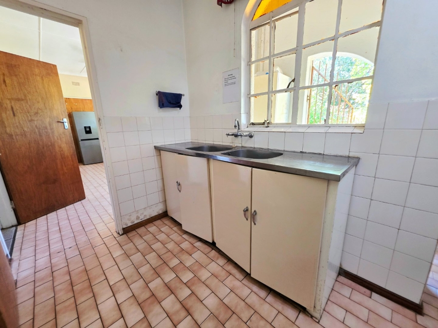 11 Bedroom Property for Sale in Universitas Free State